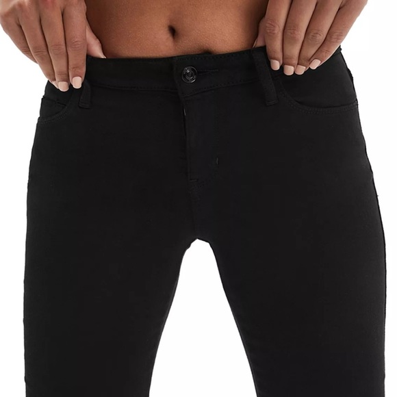 BLACK GUESS JEANS ๐โฅ๏ธ๐โฅ๏ธ๐๐ค - Picture 2 of 5